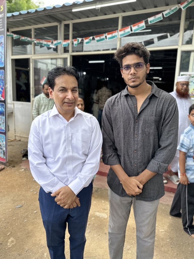 Abdul Wahab with industry mentor