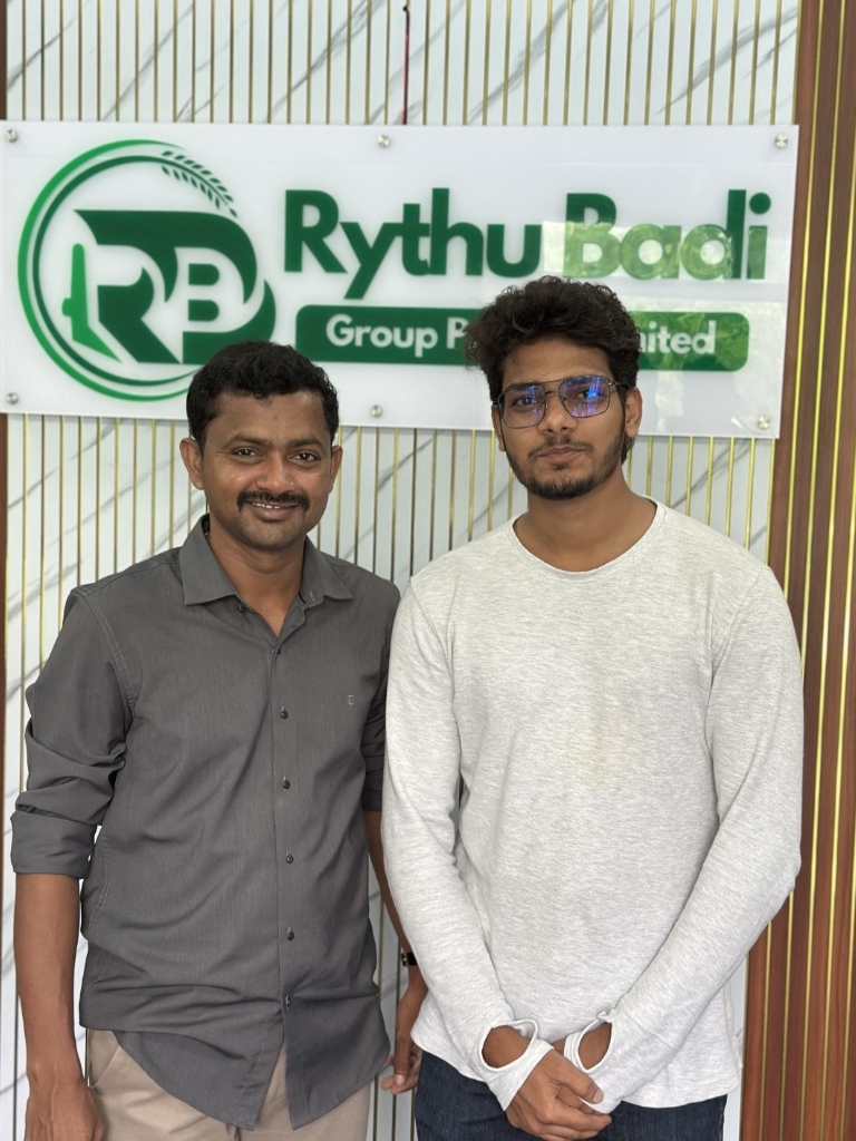 Abdul Wahab at Rythu Badi Group meeting